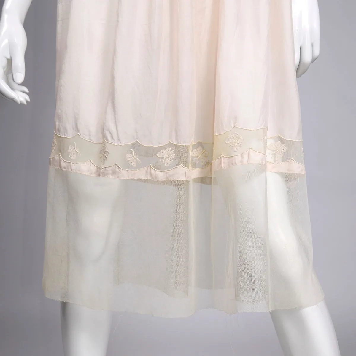 1920s Pale Pink Silk & Butterfly Lace Sleeveless Nightgown