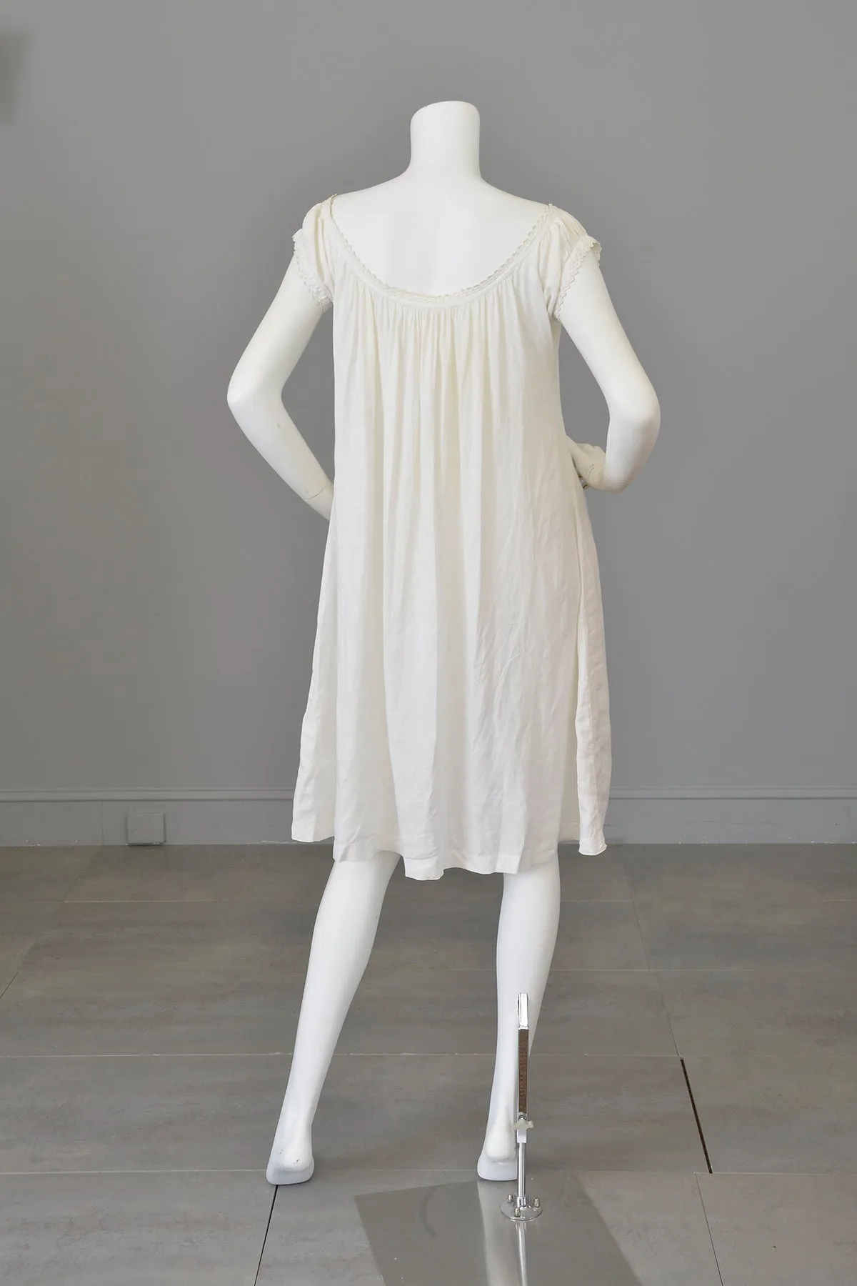 1930s White Linen/Flax Trapeze Peasant Nightie Dress | 1930s Peasant Style Dress