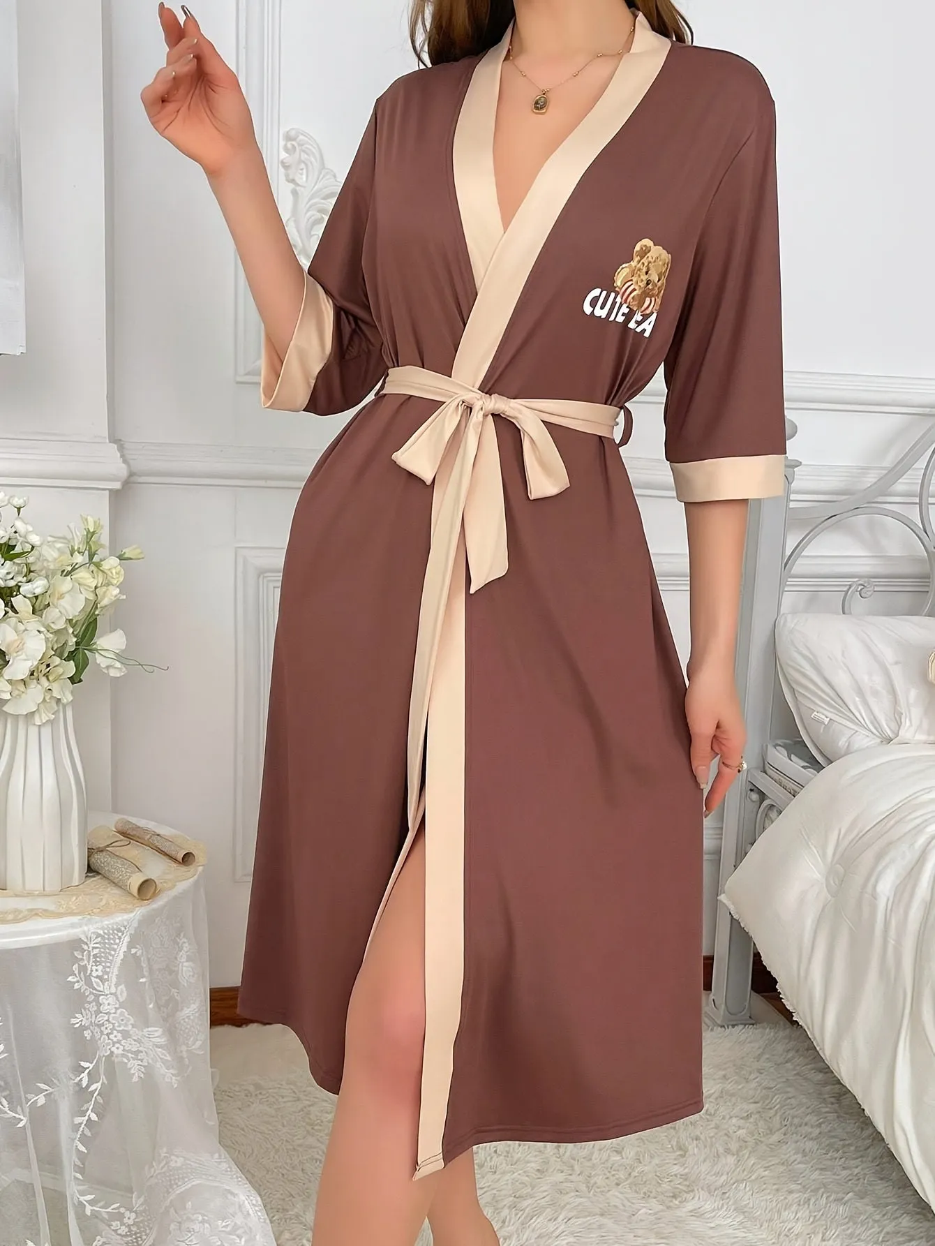 Cozy Bear Print Sleepwear Robe - Soft Three Quarter Sleeve V Neck Design with Belt, Comfortable Nightgown for Women