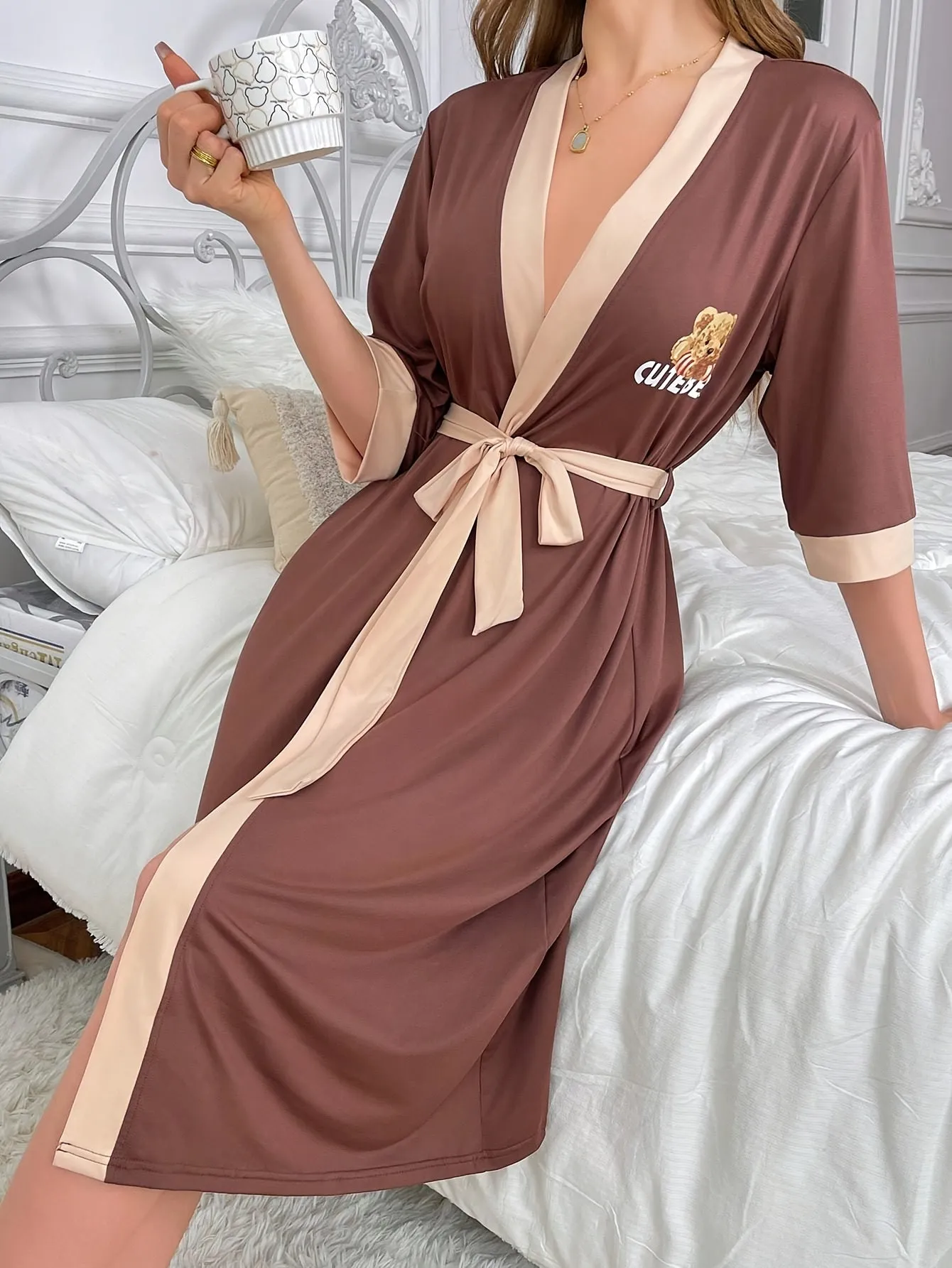 Cozy Bear Print Sleepwear Robe - Soft Three Quarter Sleeve V Neck Design with Belt, Comfortable Nightgown for Women