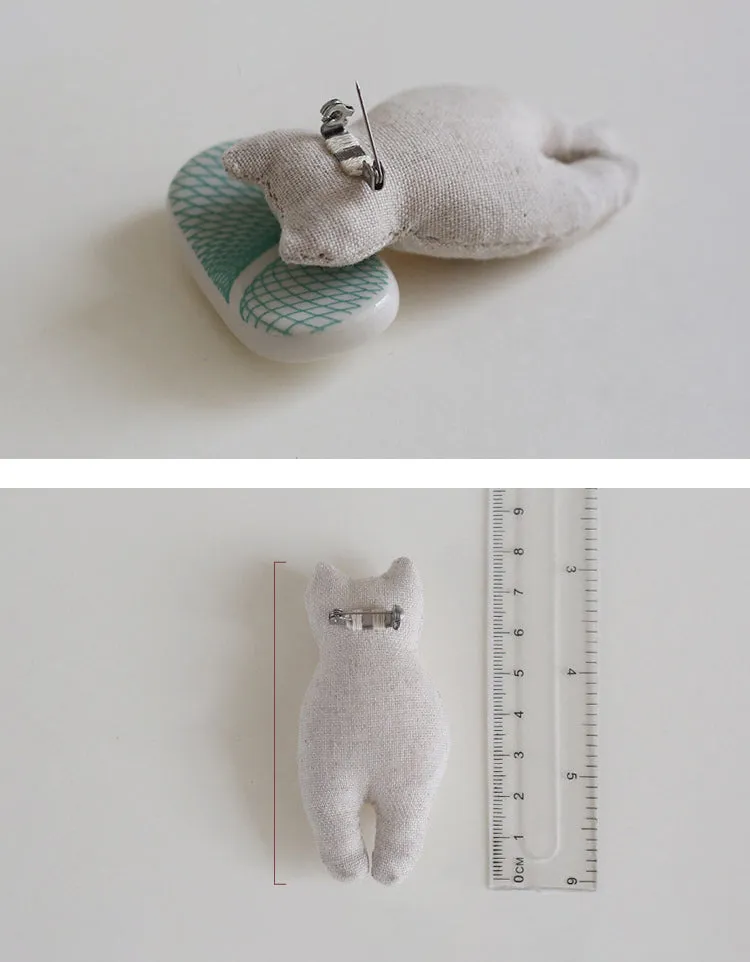 DIY Embroidery Cat Brooch Key Chain Pendant Gift (Including DIY materials)