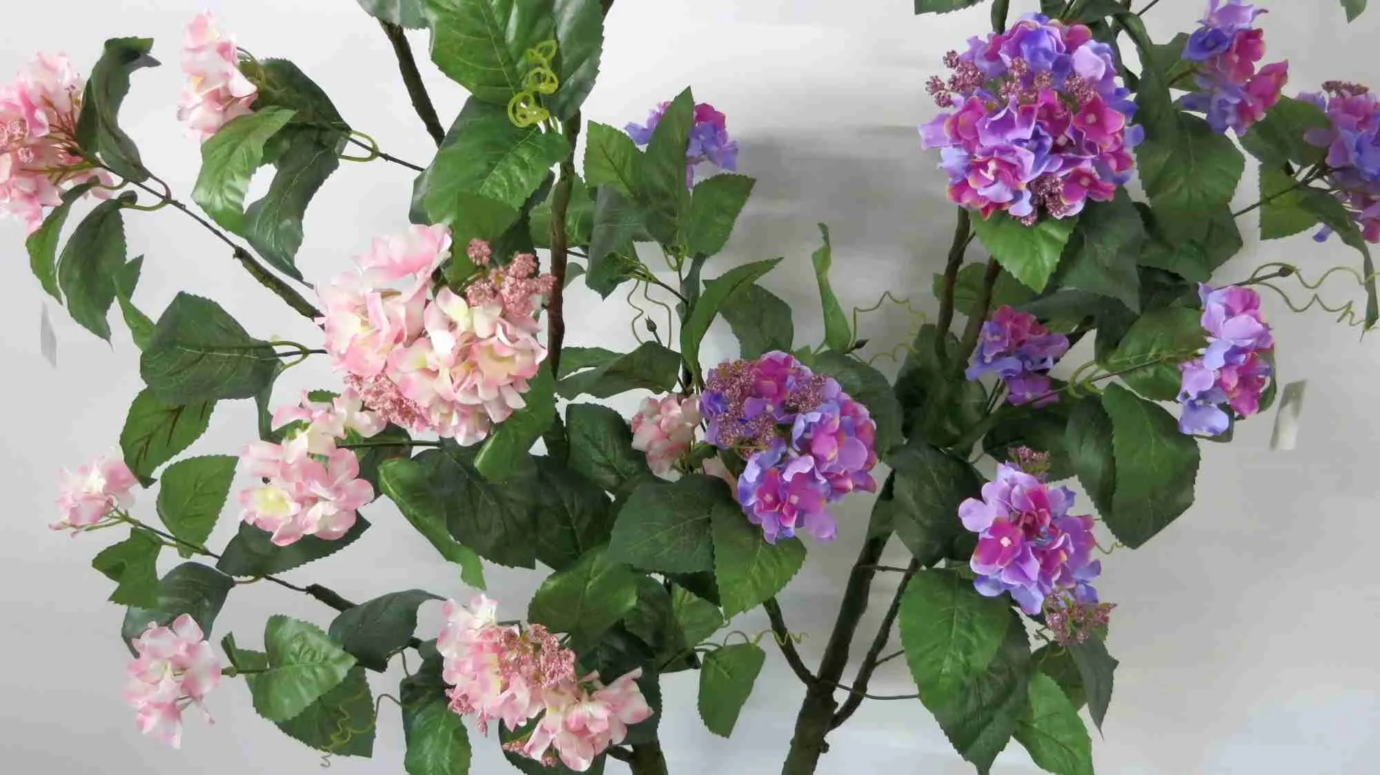 F0124 Hydrangea Branch with Leaves 144cm Pink / Purple