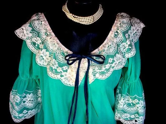 *FROM MY OWN PERSONAL COLLECTION - RARE, RARE VINTAGE INTIME ORIENTAL JADE  DOUBLE NYLON & LACE PEIGNOIR & NIGHTGOWN SET