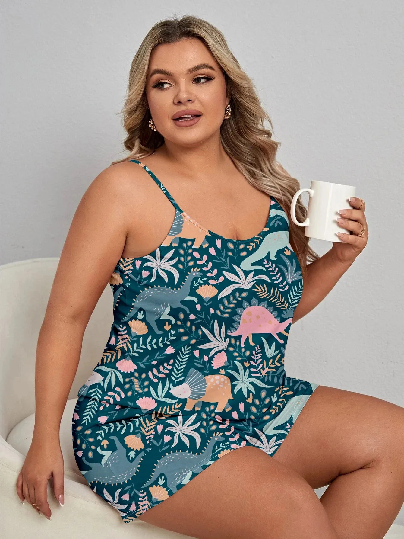 Medium to large-sized women's new milk silk pajama set for casual home wear  large-sized women's suspender pajamas 1XL-5XL