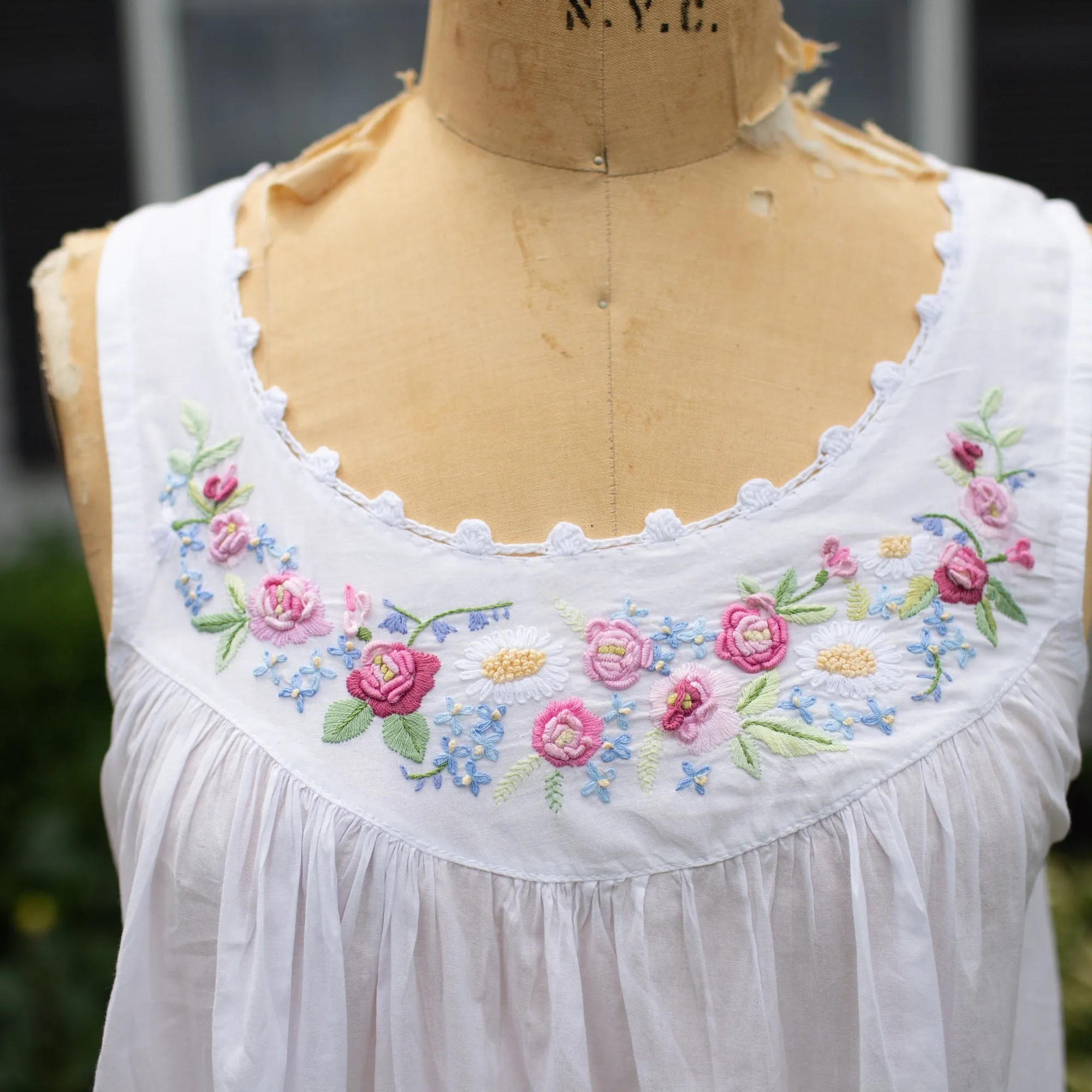 Rosebud Nightgown