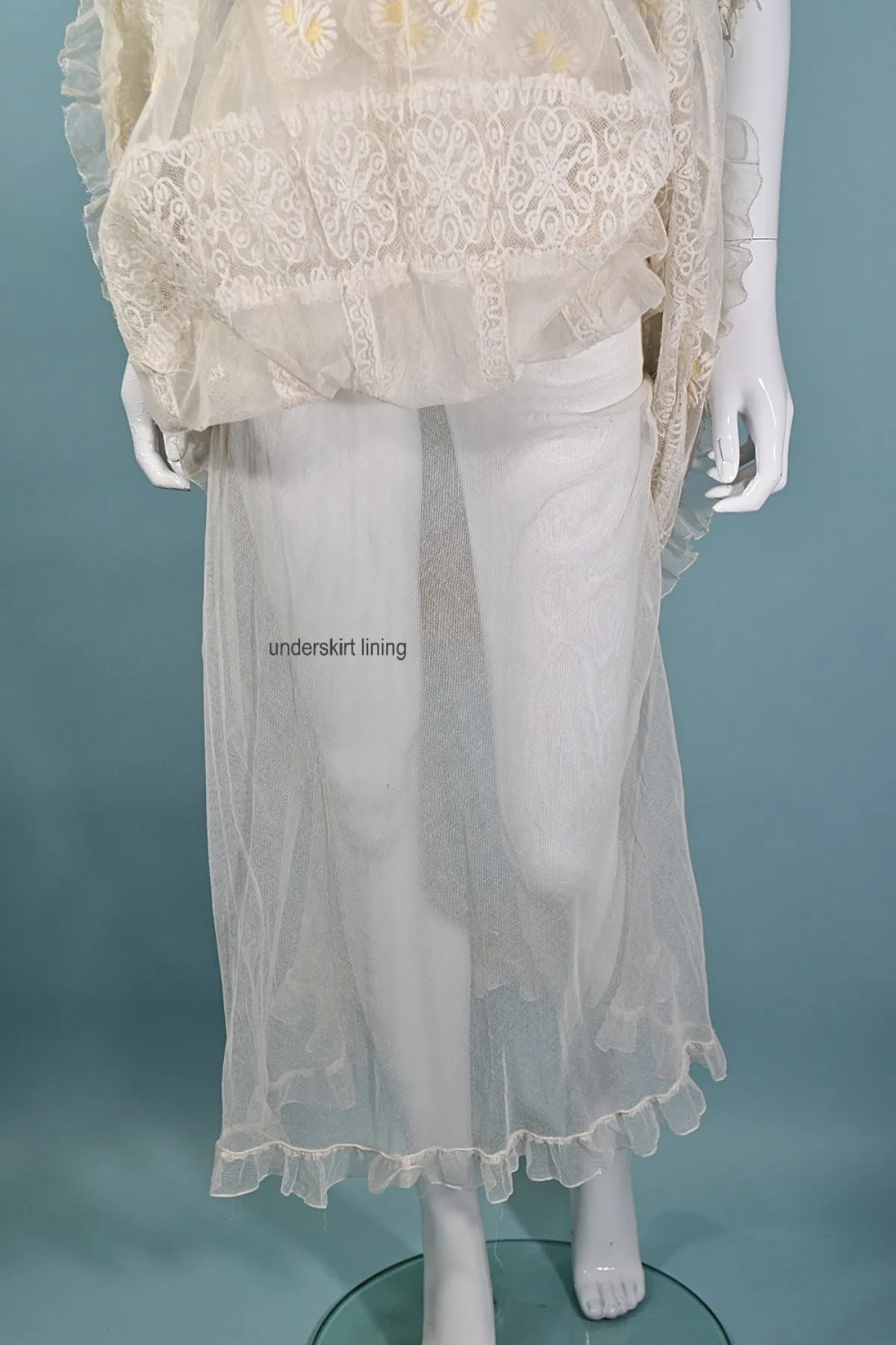 SOLD Vintage/Antique Edwardian White Lace Embroidered Party Dress M