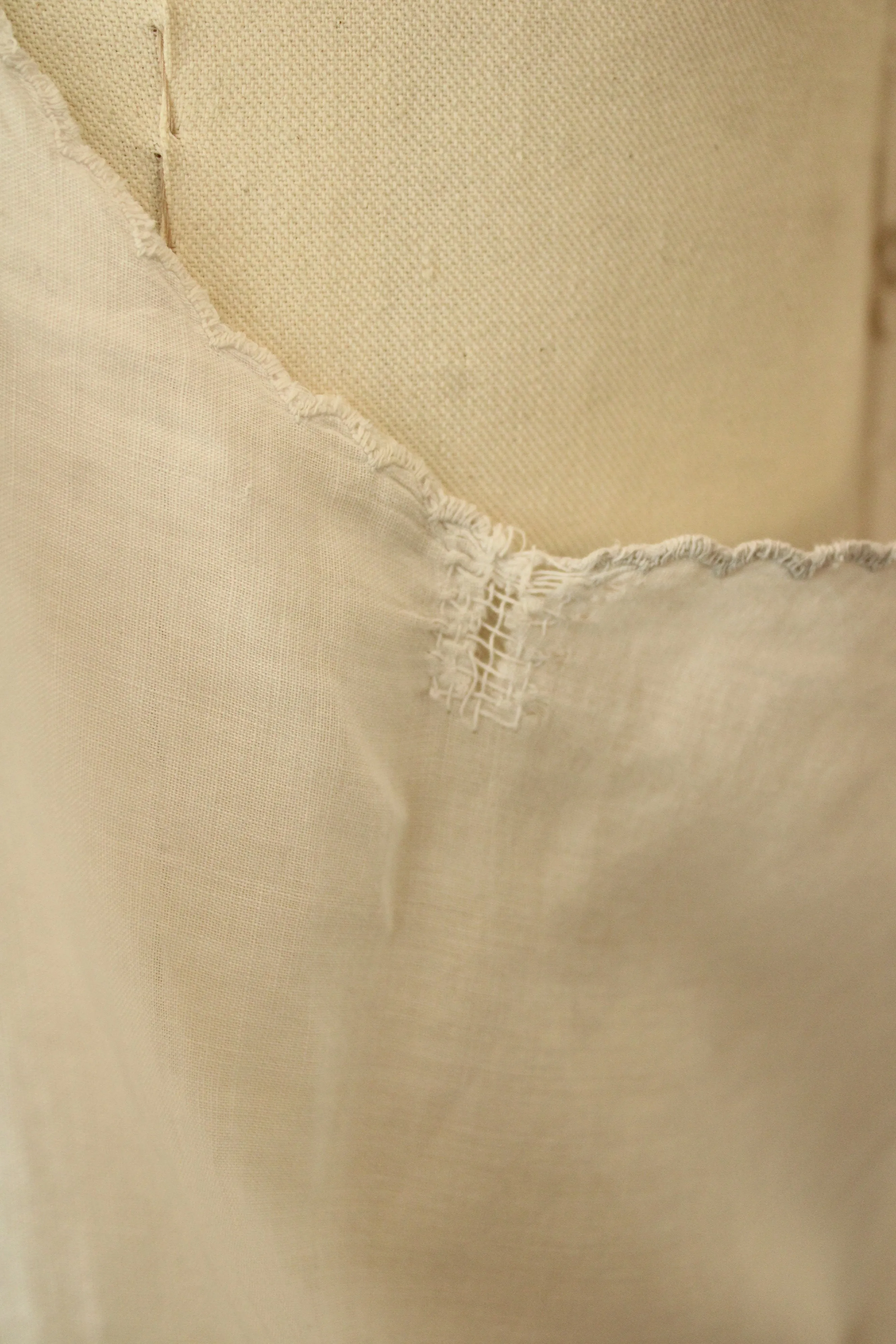 Vintage 1920s Volup Size White Cotton Chemise