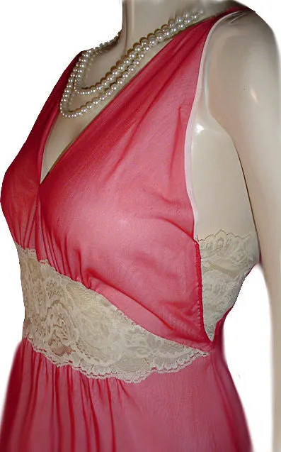 *VINTAGE INTIME DOUBLE NYLON & IVORY LACE PEIGNOIR & NIGHTGOWN SET IN CHERRIES JUBILEE