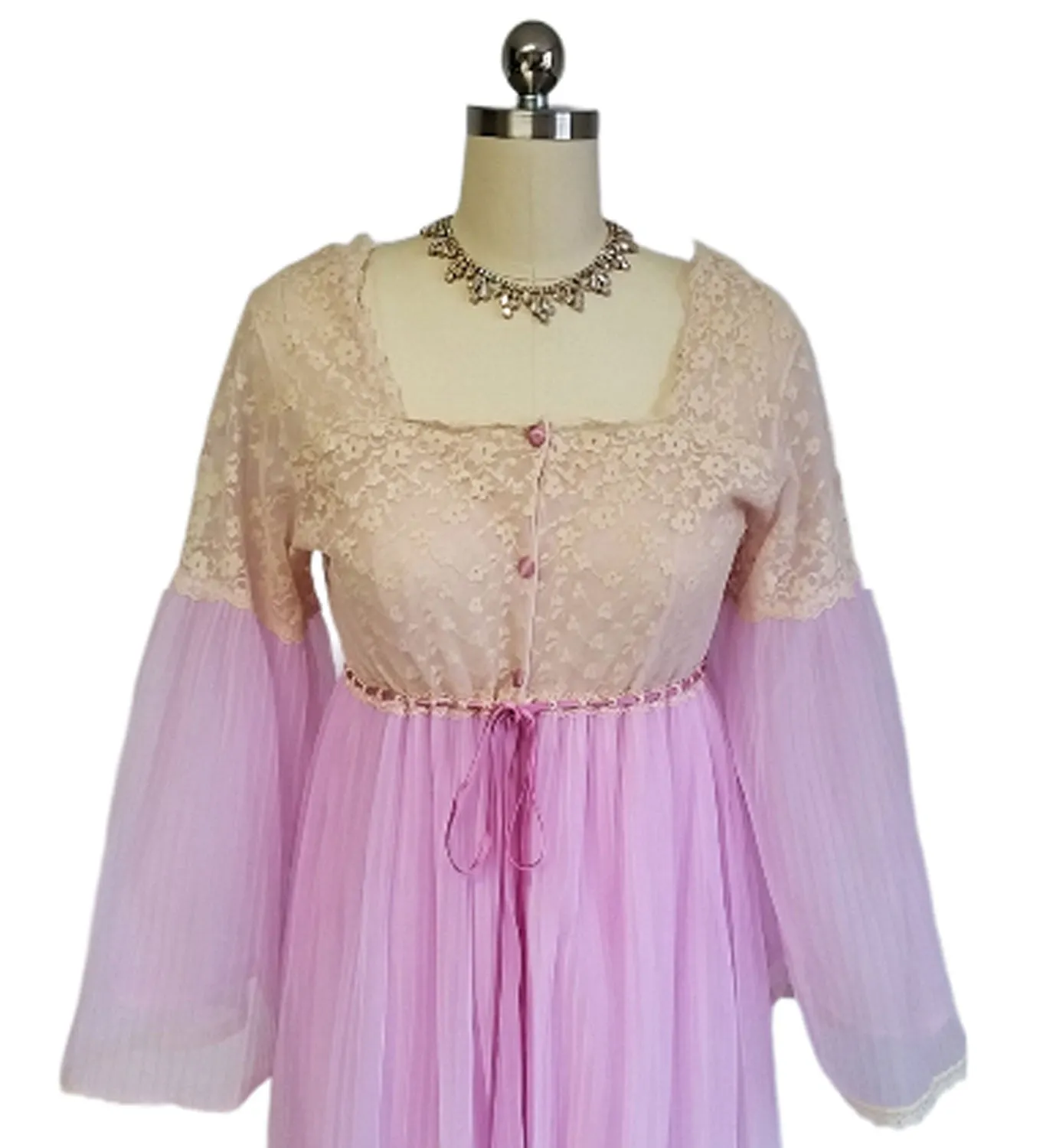 *VINTAGE INTIME DOUBLE NYLON & LACE PLEATED LACE PEIGNOIR & NIGHTGOWN SET IN JUNGLE ORCHID