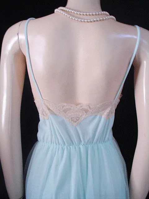 *VINTAGE INTIME DOUBLE NYLON IVORY LACE PEIGNOIR & NIGHTGOWN SET IN LAGOON