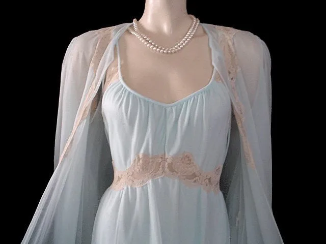 *VINTAGE INTIME DOUBLE NYLON IVORY LACE PEIGNOIR & NIGHTGOWN SET IN LAGOON