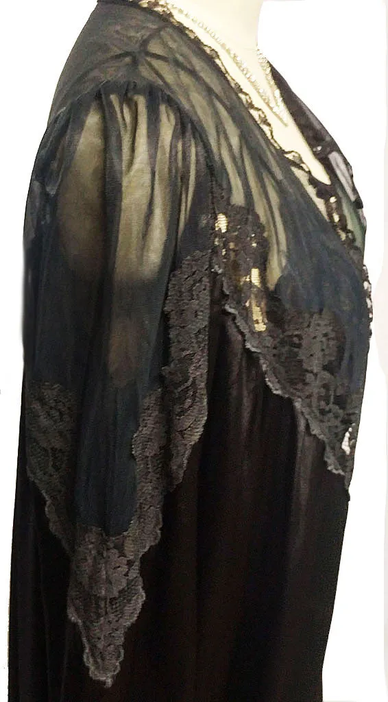 *VINTAGE INTIME OF CALIFORNA HEAVY SATIN BLACK LACE PEIGNOIR & NIGHTGOWN SET