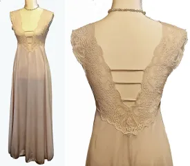 *VINTAGE LILY OF FRANCE BY ROSA PULEO-SZULE ALL LACE PLUNGING BODICE & BACK NIGHTGOWN IN BROWN SUGAR - MADE IN THE U.S.A.