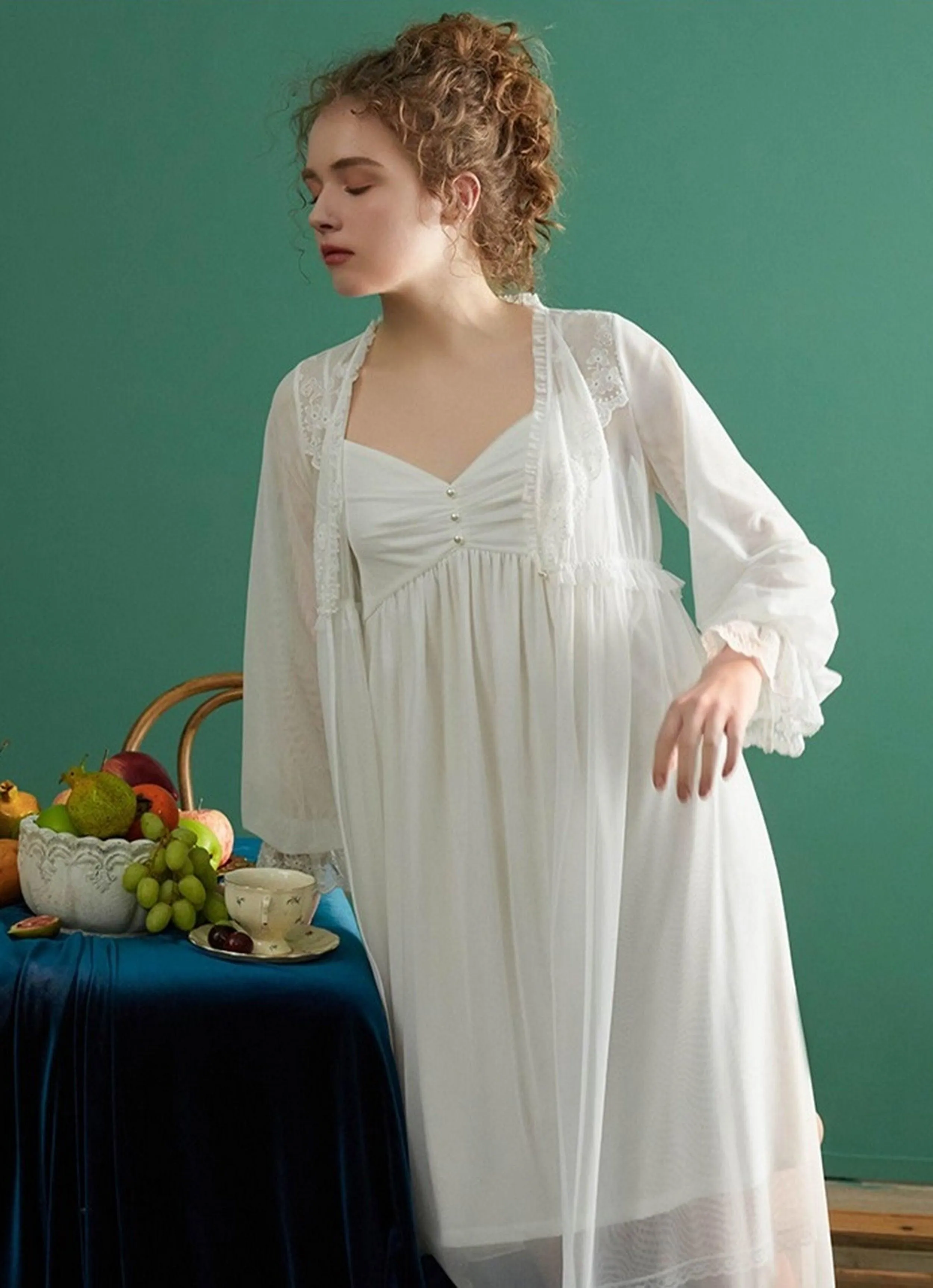 Women Vintage Princess Delicate 2 Pieces Robe Sets, Victorian V-neck Long Sleeve Embroidery Lace Nightgown